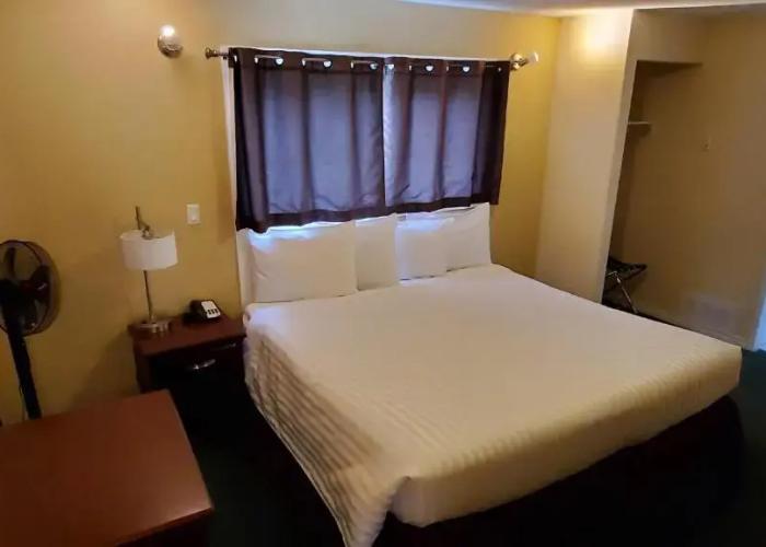 Comox Valley Inn & Suites