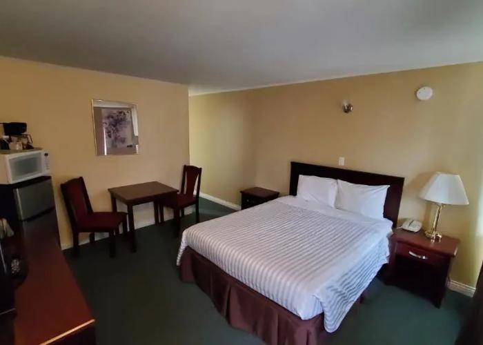 Comox Valley Inn & Suites
