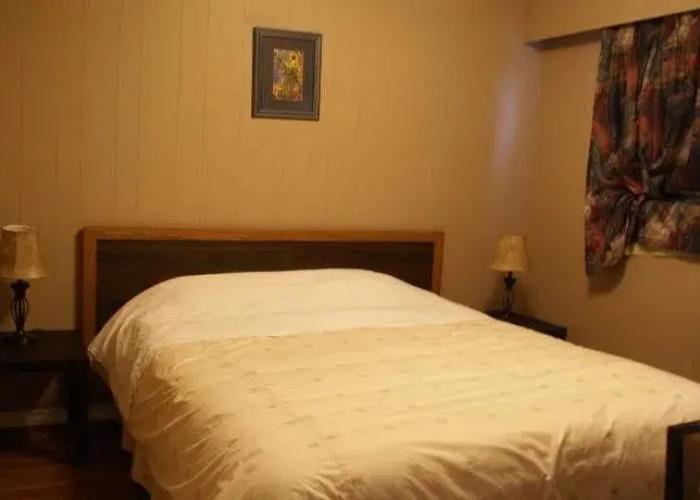 River Heights Motel