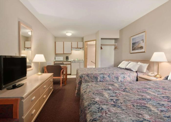 Coast Courtenay Hotel