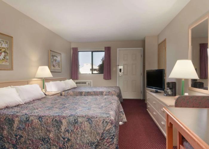 Coast Courtenay Hotel
