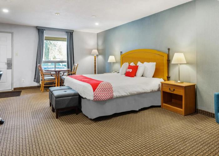 First Canada Inn Cornwall