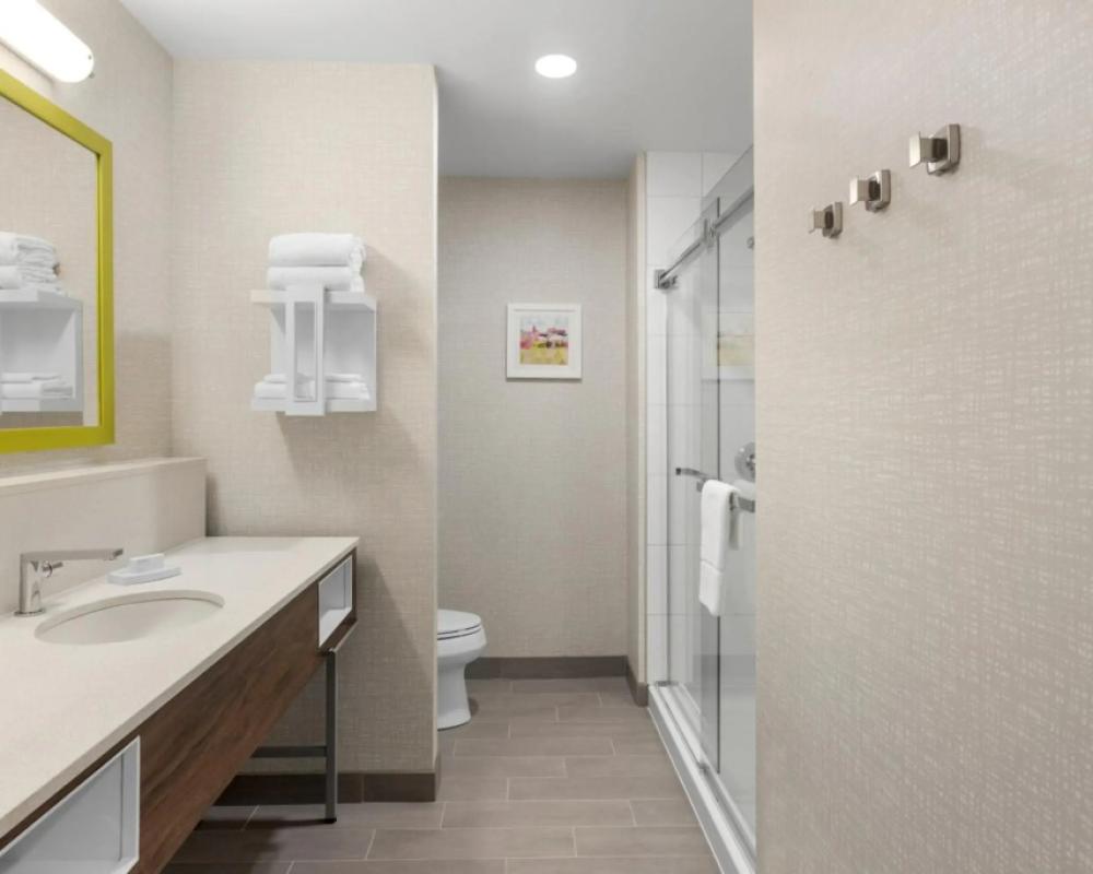 фото Hampton Inn By Hilton Cornwall