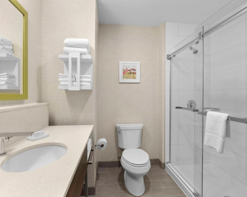 фото Hampton Inn By Hilton Cornwall