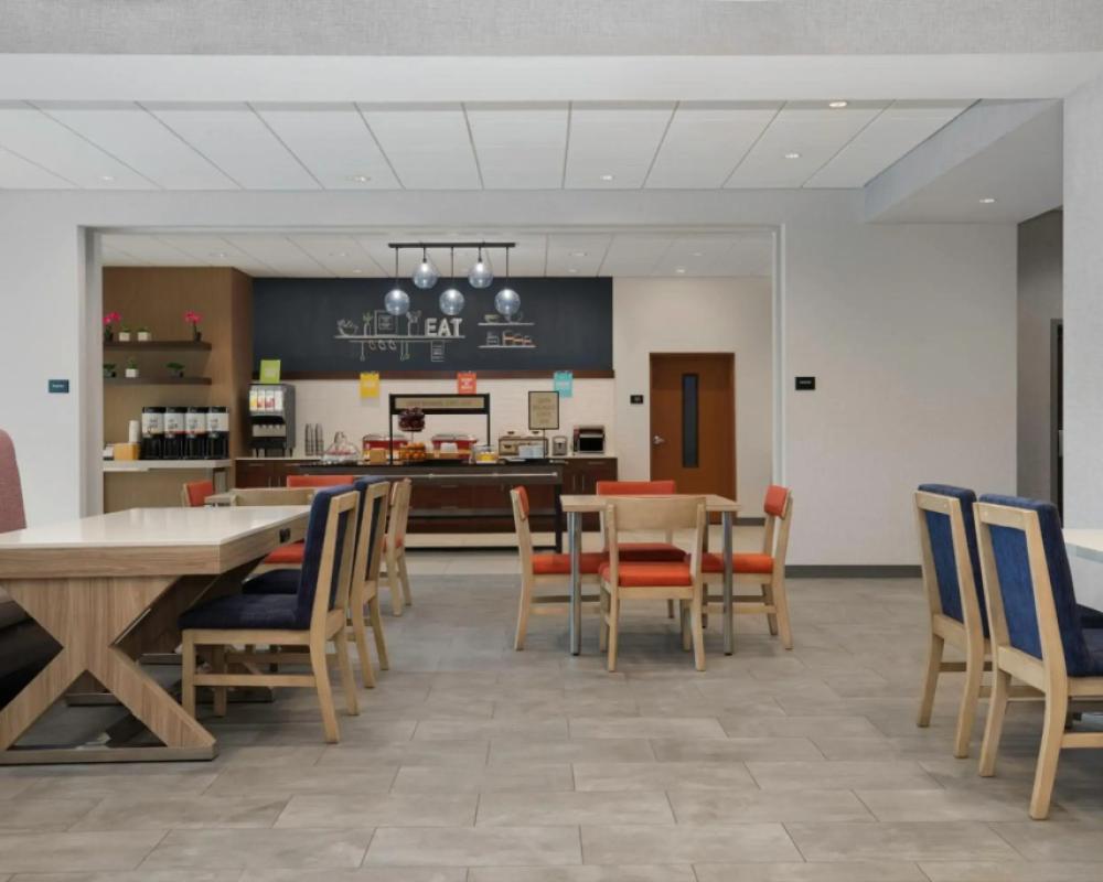 фото Hampton Inn By Hilton Cornwall