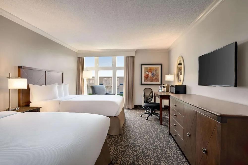 фото Ramada by Wyndham Cornwall