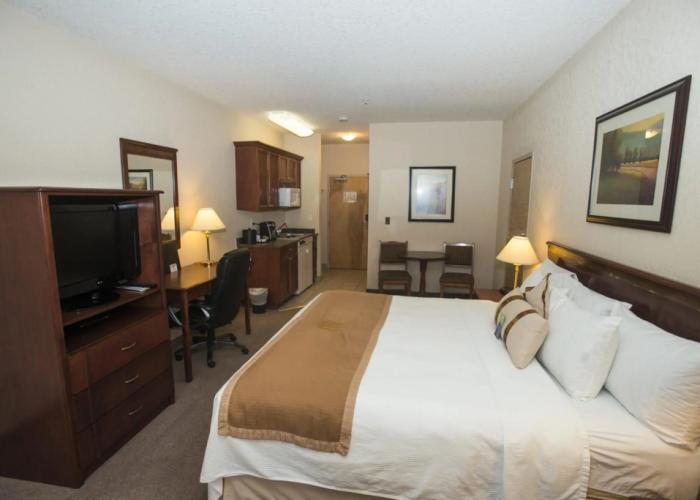 Lakeview Inns & Suites - Chetwynd
