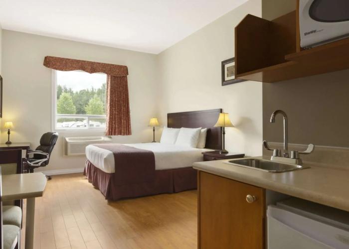 Days Inn by Wyndham Chetwynd