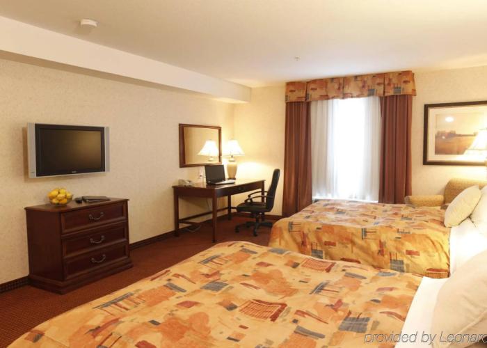 Pomeroy Inn and Suites Chetwynd