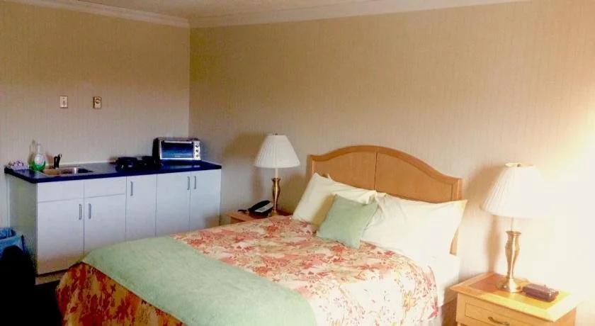 фото Travelodge by Wyndham Chetwynd