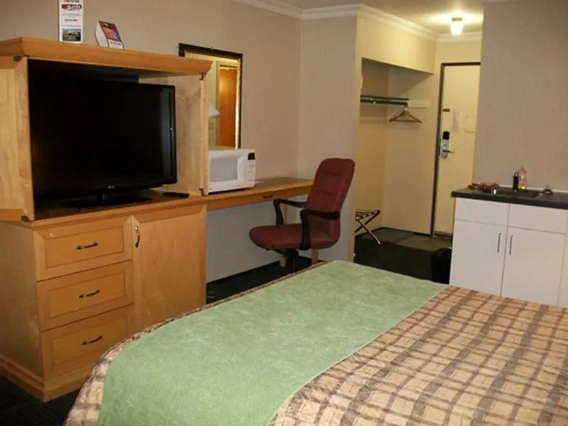 фото Travelodge by Wyndham Chetwynd