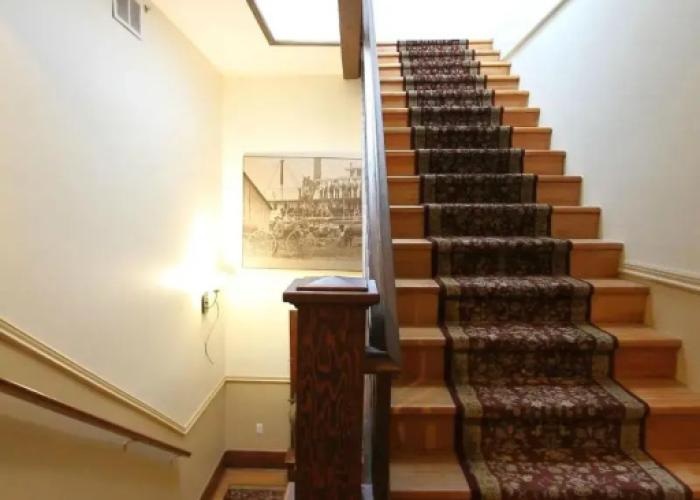 Royal Hotel