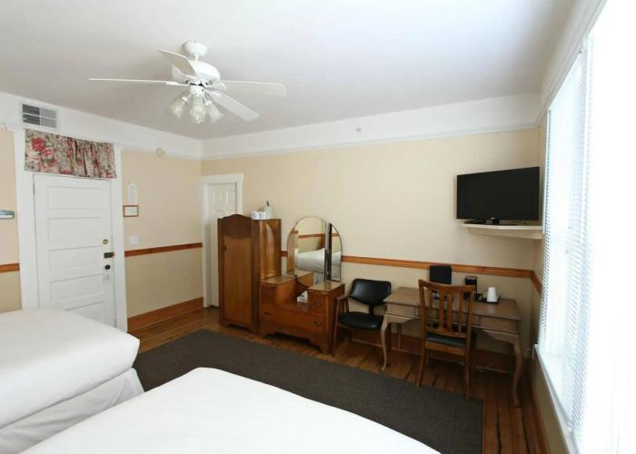 Royal Hotel