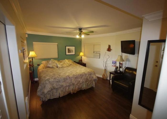The Fraser River's Edge B&B Lodge