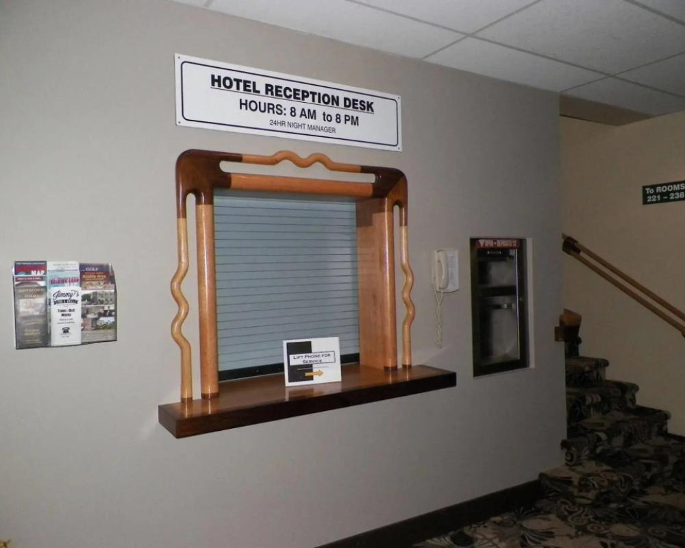 фото Creston Hotel