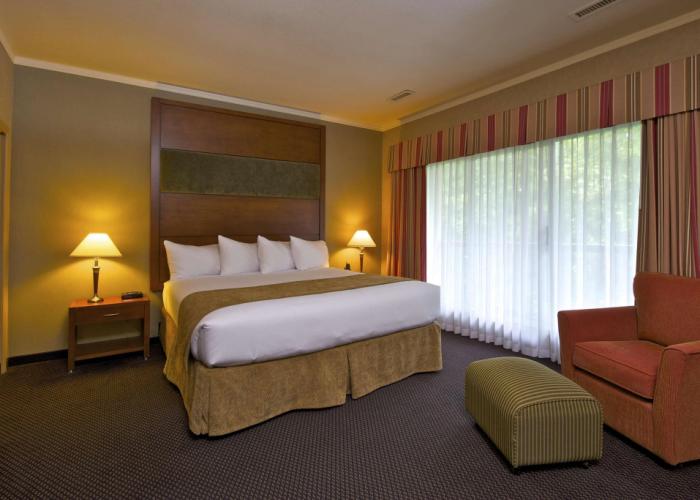 Coast Tsawwassen Inn