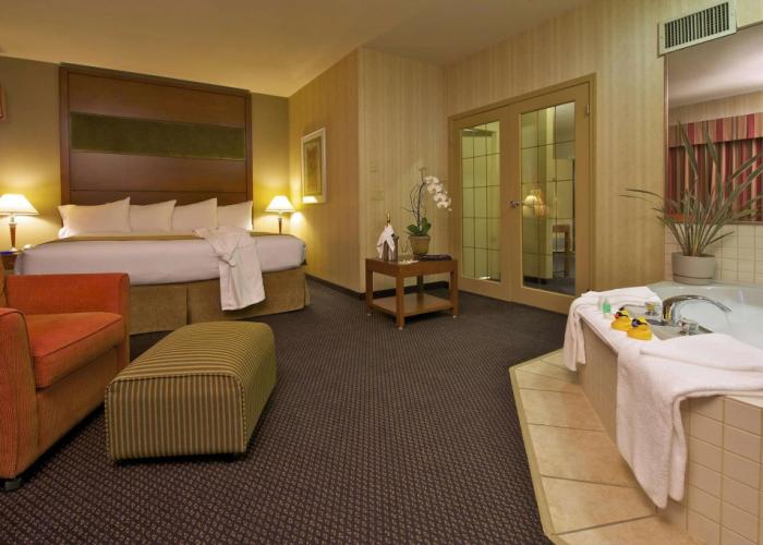 Coast Tsawwassen Inn