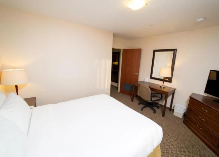 Holiday Inn Express Hotel & Suites Drayton Valley by IHG