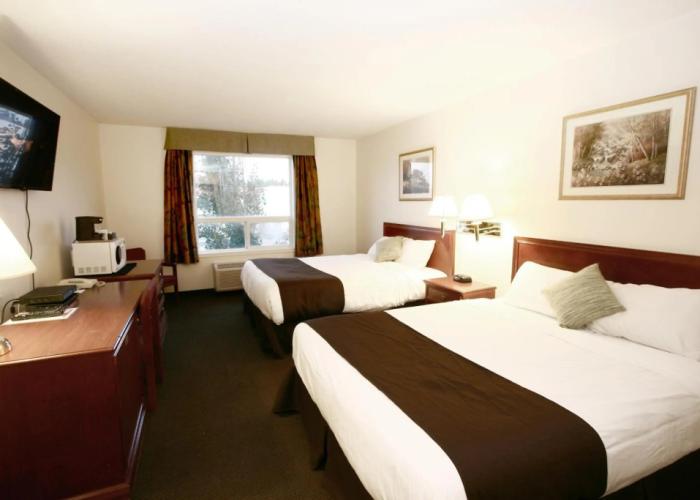 Foxwood Inn & Suites
