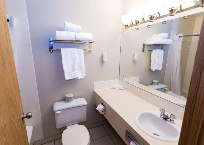 Super 8 by Wyndham Drayton Valley
