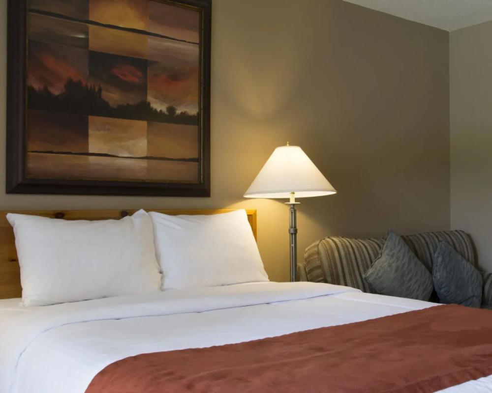 фото Tonquin Inn
