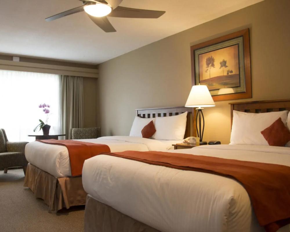 фото Tonquin Inn