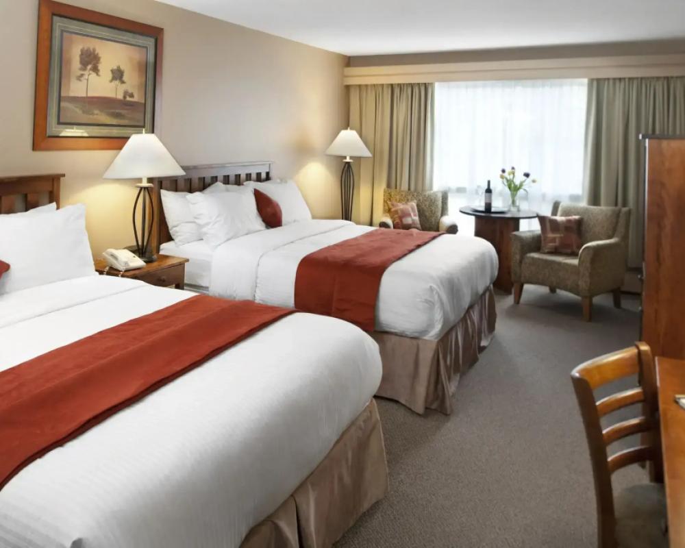 фото Tonquin Inn