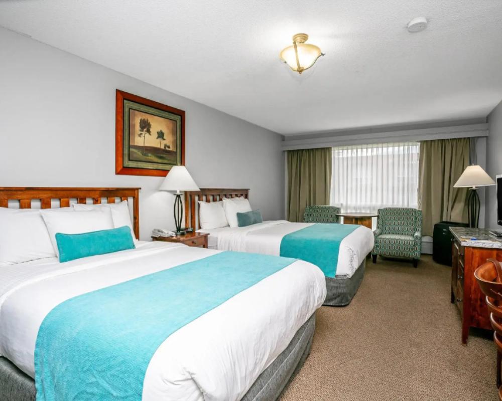 фото Tonquin Inn