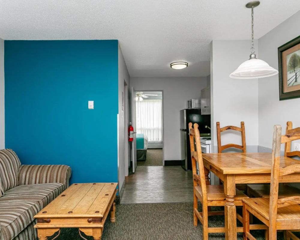 фото Tonquin Inn