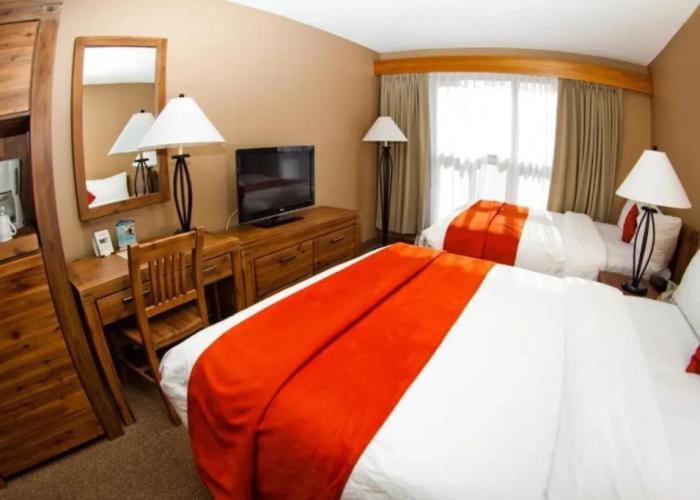 Tonquin Inn
