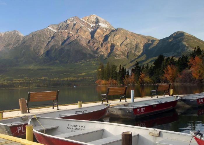 Pyramid Lake Lodge