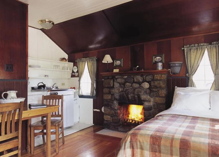 Pyramid Lake Lodge