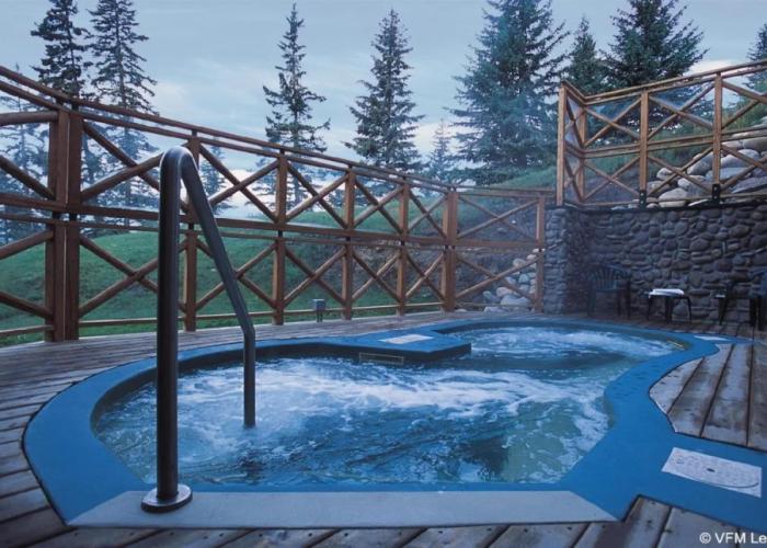 Pyramid Lake Lodge