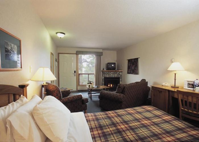 Pyramid Lake Lodge
