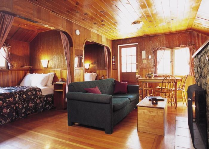 Pyramid Lake Lodge