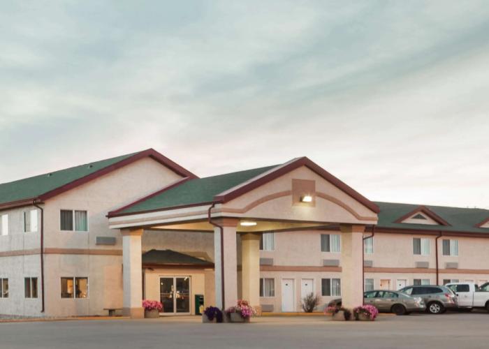 Super 8 by Wyndham Kindersley