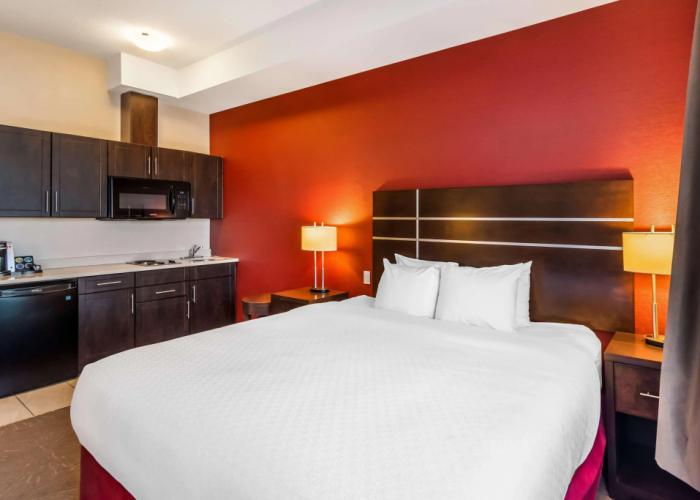 Best Western Plus Kindersley Hotel