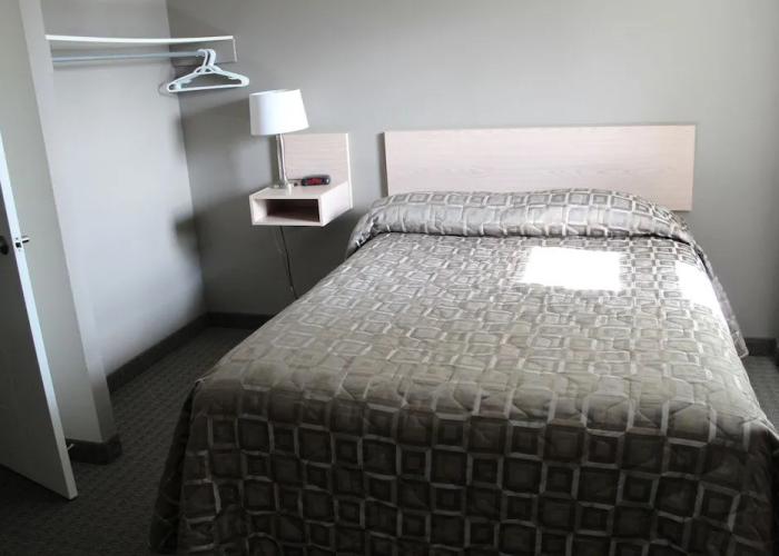 Arbour Ridge Inn & Suites