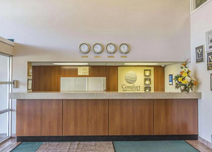 Comfort Inn & Suites