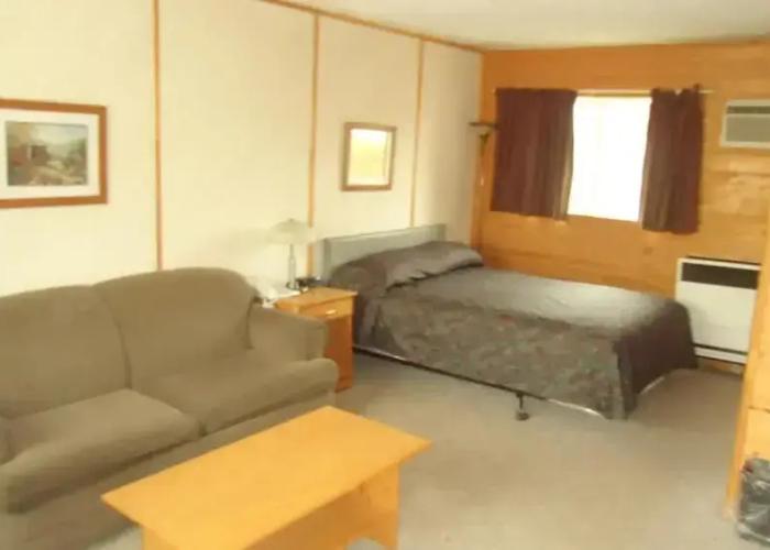 The Dreamland Motel