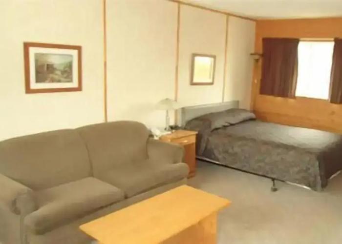 The Dreamland Motel