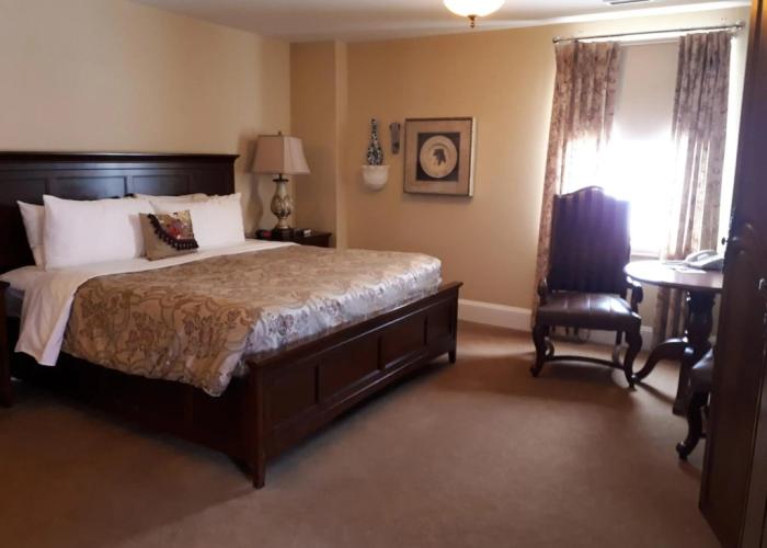 Grant Hall Hotel