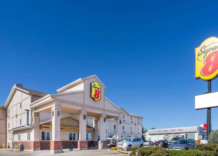 Super 8 by Wyndham Moose Jaw SK