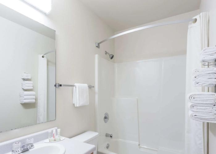 Super 8 by Wyndham Moose Jaw SK