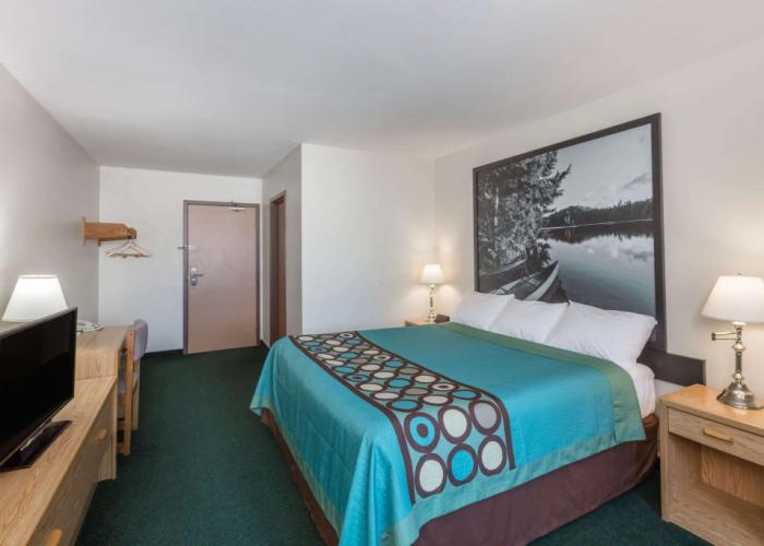 Super 8 by Wyndham Moose Jaw SK