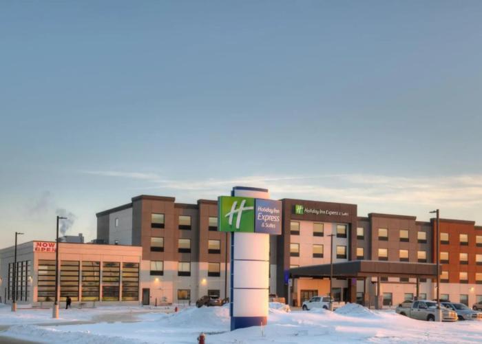 Holiday Inn Express and Suites Moose Jaw by IHG