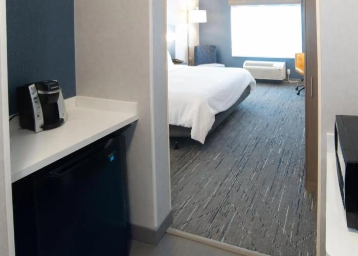 Holiday Inn Express & Suites Moose Jaw, an IHG Hotel