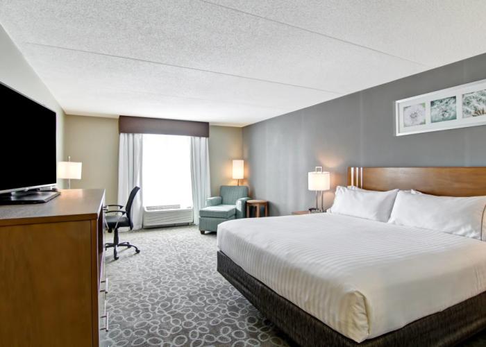 Holiday Inn Express & Suites Oshawa Downtown - Toronto Area by IHG