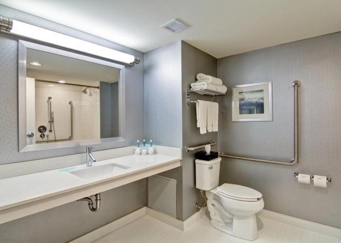 Holiday Inn Express & Suites Oshawa Downtown - Toronto Area by IHG
