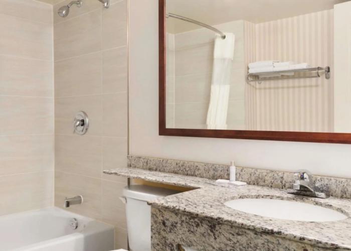 Travelodge by Wyndham Owen Sound